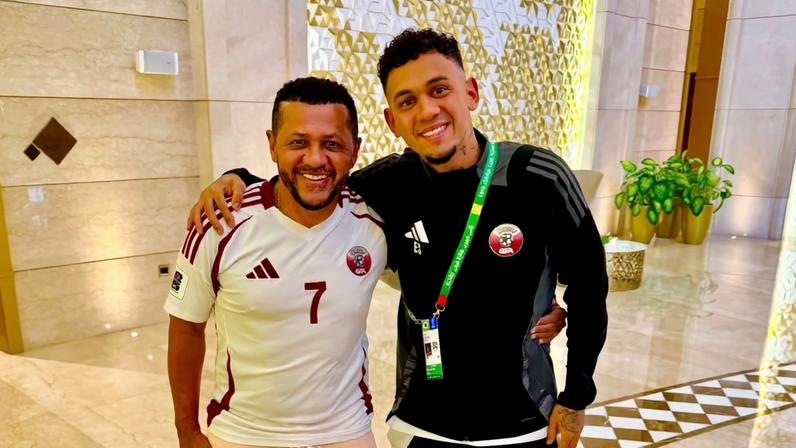 Edmílson pai e Edmílson Júnior foram jogadores do Standard Liége — Foto: Reprodução/Instagram