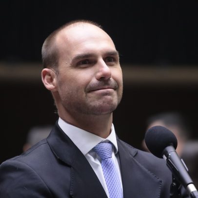 Moraes rejeita adiamento e mantém julgamento de Eduardo Bolsonaro nesta terça