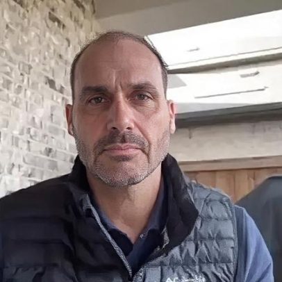 Eduardo Bolsonaro pede repor sanções contra Moraes após condenação no STF