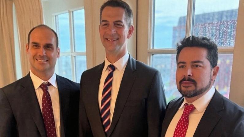 Eduardo Bolsonaro se reúne com senadores dos EUA