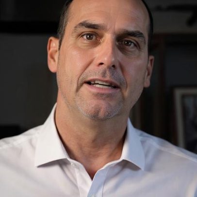 Eduardo Bolsonaro afirma não reconhecer condenação do STF