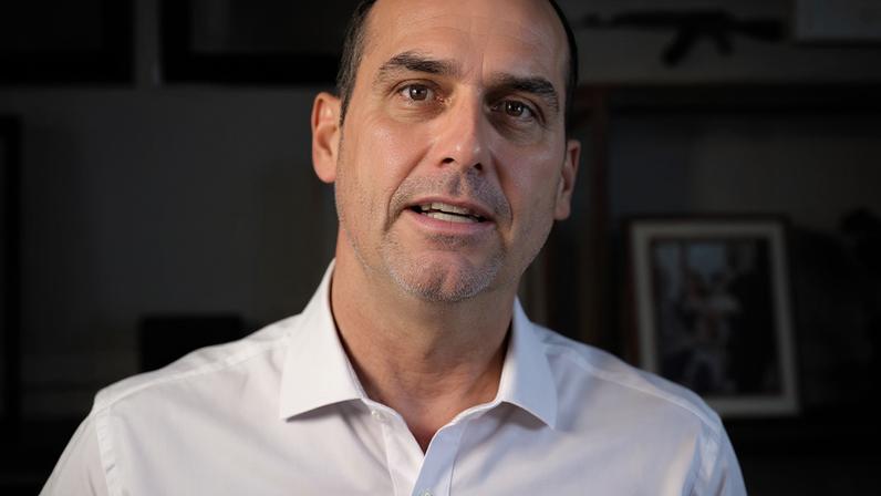 Eduardo Bolsonaro afirma não reconhecer condenação do STF
