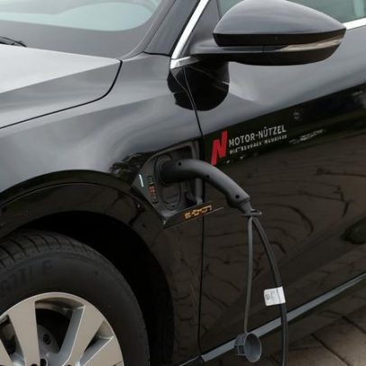 Governo cria cota extra de importação para carros elétricos com alíquota zero