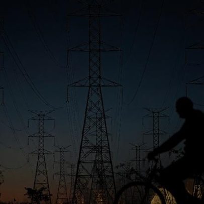 Justiça do Ceará suspende homologação de megaleilão de energia