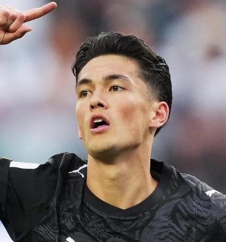 Elijah Just é filho de mãe chinesa e disputa Copa do Mundo pela Nova Zelândia