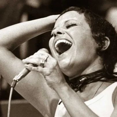 Músicos usam IA para recuperar a voz de cantores falecidos