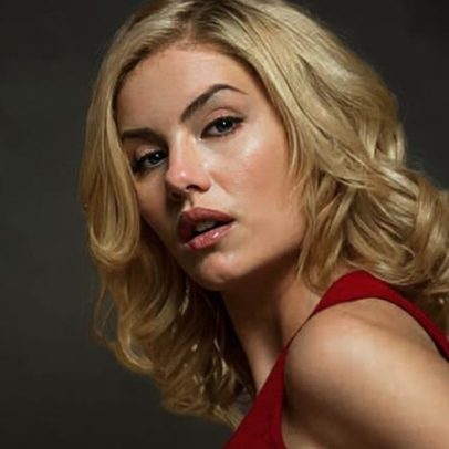 Atriz de Show de Vizinha revela motivo para deixar Hollywood por quatro anos