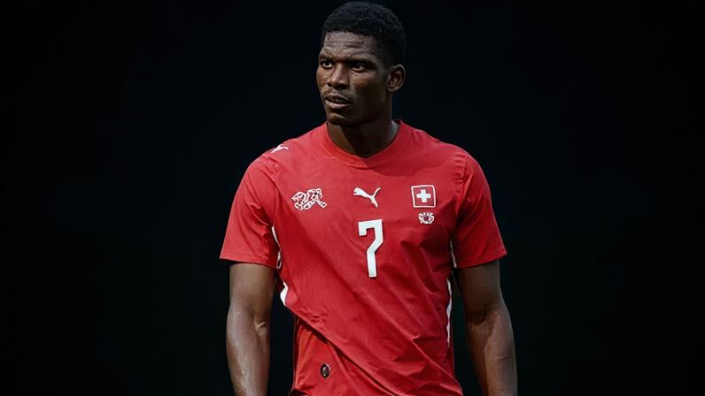 Breel Embolo não embarcou para os Estados Unidos junto com a Suíça