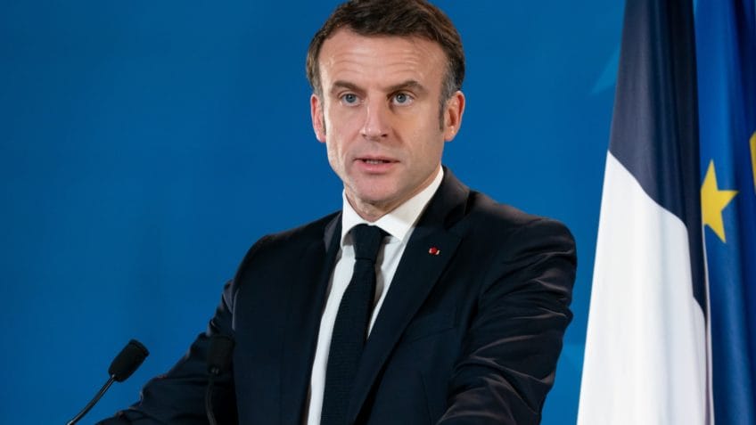 França apoia cessar-fogo entre Israel e Líbano, diz Macron