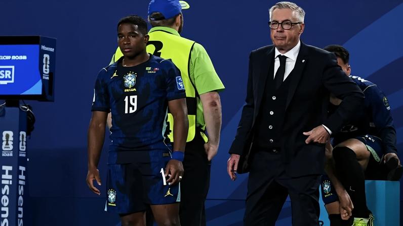 Endrick e Ancelotti lado a lado em Brasil x Haiti