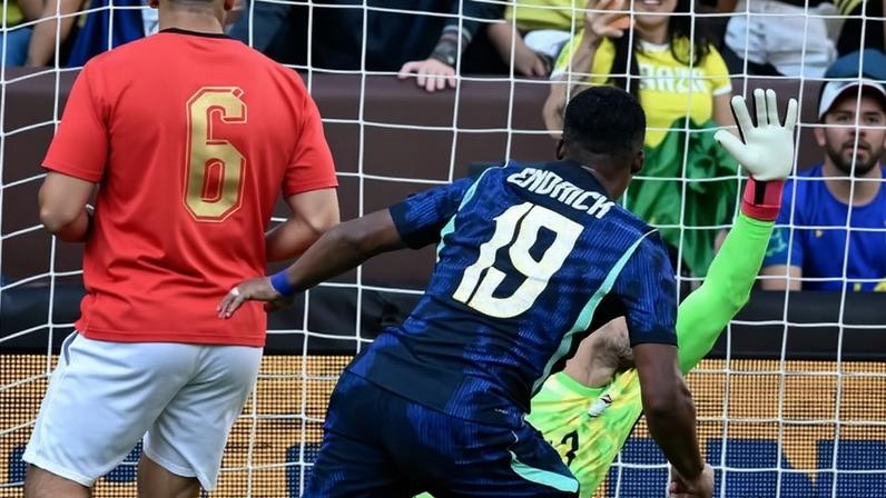 Endrick marca o segundo gol do Brasil contra o Egito, em Cleveland