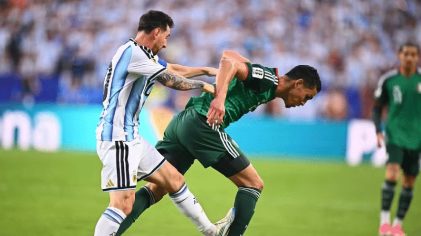 Entrada dura de Messi em Mendi gerou reclamações e críticas
