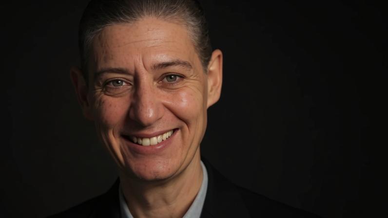 A artista Clarice Fonseca, idealizadora do projeto 'Aconchego'