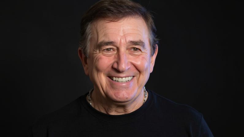 O cantor Amado Batista