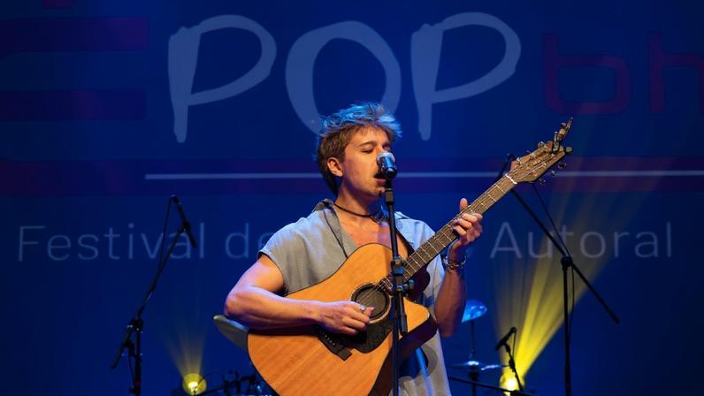 Ao todo, 26 artistas selecionados entre mais de 400 inscritos se apresentam no Espaço Cênico Rick Alves