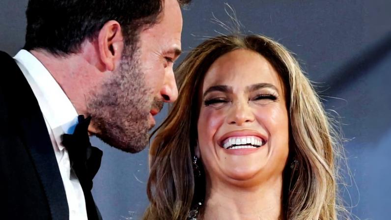 Ben Affleck revela estar feliz após retomar romance com Jennifer Lopez
