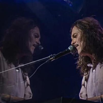 Gabriel Guedes lança álbum Sambas de Godofredo em show especial em BH