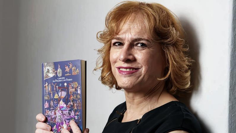 Livro analisa poesia como prática ligada ao tempo e à vida cotidiana