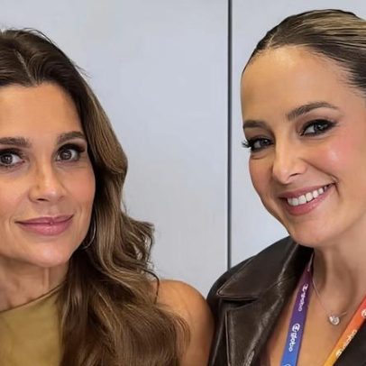 Ticiane Pinheiro posa ao lado de Flávia Alessandra em gravação de Quem Ama Cuida