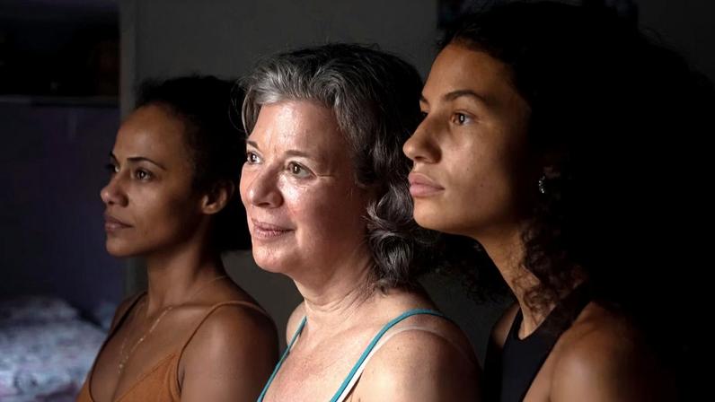Naruna Costa, Carla Ribas e Ariane Aparecida interpretam três gerações de mulheres numa mesma família