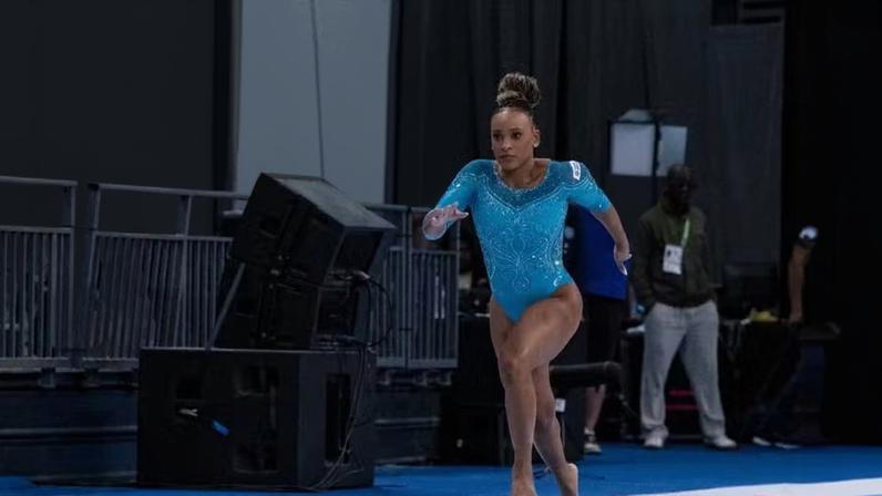 Rebeca Andrade corre para o salto que lhe garantiu o ouro no Pan