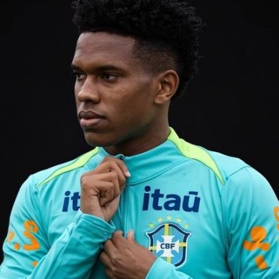 Estêvão chorou no colo dos pais após lesão que o tirou da Copa