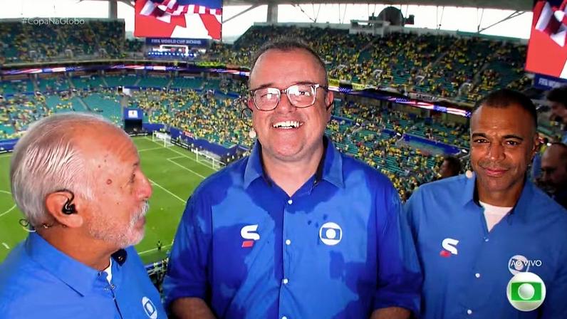 Everaldo sofre com calor de Miami na transmissão de Brasil x Escócia — Foto: Reprodução / TV Globo