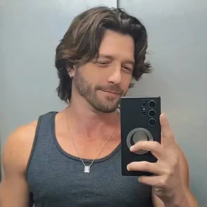 Ex-ator de Malhação relata sangramento após acidente durante relação com a esposa