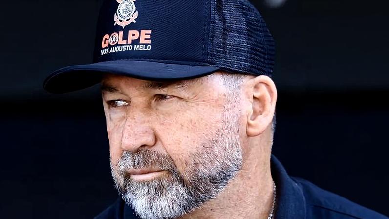 Ex-presidente, Augusto Melo foi expulso do Corinthians