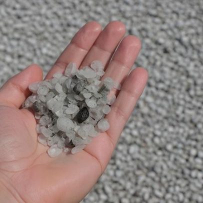Europa acelera mineração de minerais críticos em áreas secas, alerta ambiental