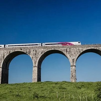 Governo da Irlanda contribuirá com £197 milhões para ferrovias transfronteiriças