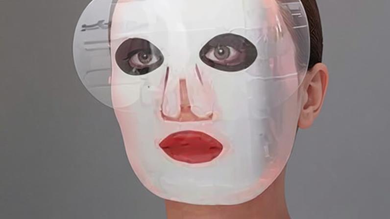 Máscara de LED da Beauty Pie é banida por alegações enganosas sobre anti-rugas