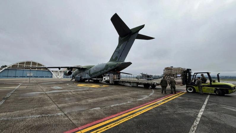 Uma aeronave KC-390 Millennium decolou da Base Aérea de Guarulhos rumo à Venezuela