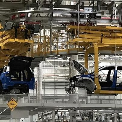 Tata Motors avalia encerramento da produção de Land Rover em Itatiaia