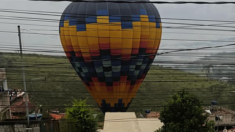 Vento fez balonista desviar de rota; nenhum dos 12 tripulantes ficou ferido