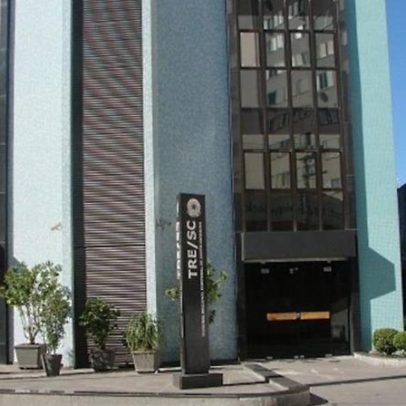 Justiça suspende pesquisa eleitoral em SC que usou base de dados do MA