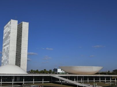 Quase 70% não lembram voto em deputado e senador em 2022, diz Datafolha