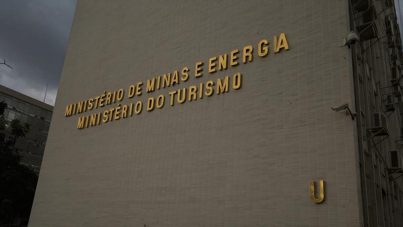 Ministério de Minas e Energia solicita novo concurso MME com mais de 250 vagas