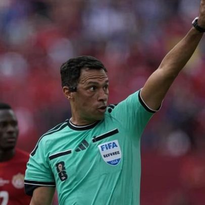 Regra anti-cera em laterais é usada pela primeira vez na Copa do Mundo