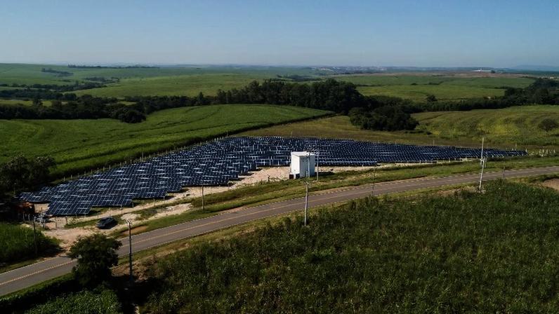 Fazenda de energia solar instalada em Porto Feliz, no interior de SP
