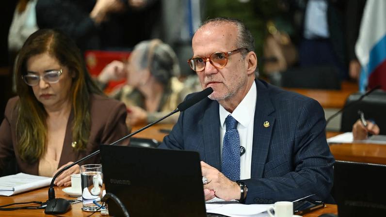 Proposta considerada "pauta-bomba" para o governo foi relatada pelo senador Fernando Dueire (PSD-PE). (Foto: Saulo Cruz/Agência Senado)