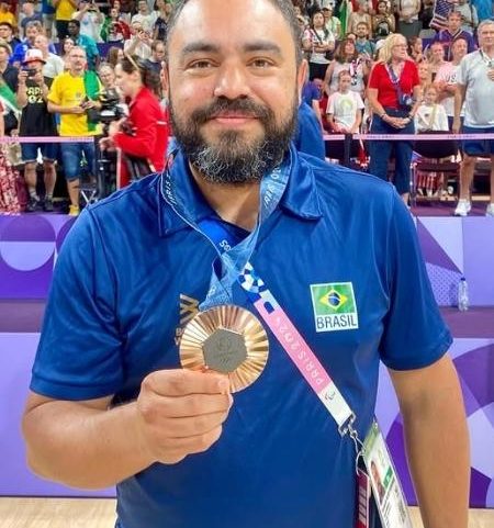 Fernando Fernandes, fisioterapeuta da seleção feminina de vôlei