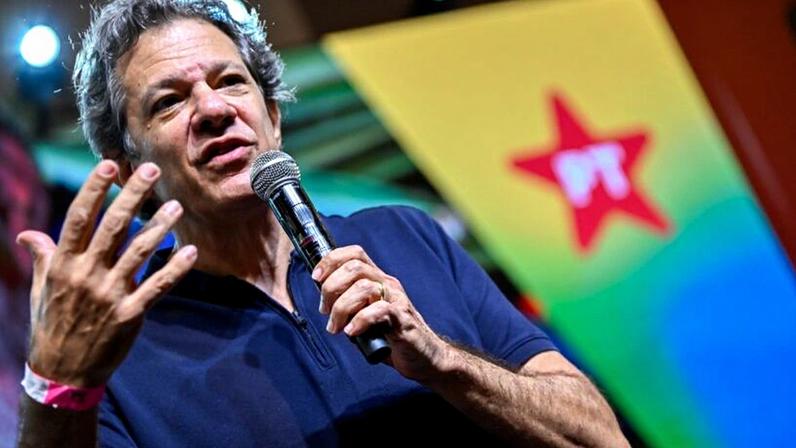 Fernando Haddad durante congresso do PT em São Paulo