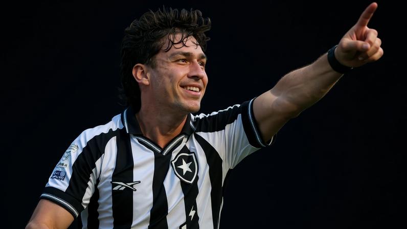 Ferraresi marca pela primeira vez com a camisa do Botafogo, em jogo contra o Remo