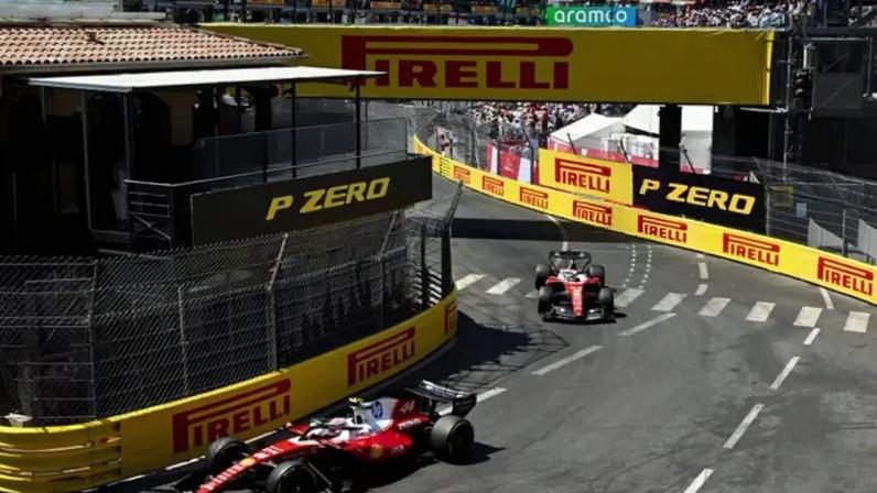 Hamilton terminou no pódio pela segunda vez e Leclerc bateu o carro antes do fim da prova