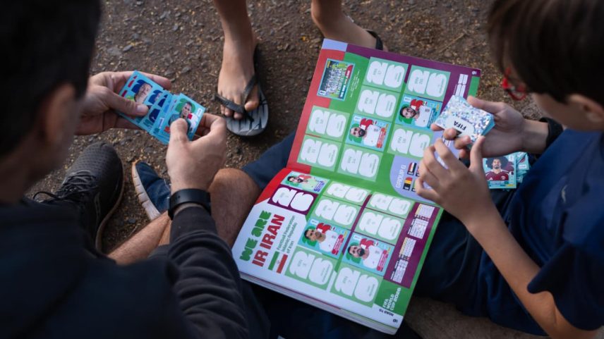 Com a estreia da Copa do Mundo de 2026 nesta quinta-feira (11/6), colecionadores podem se reunir em parques para trocar figurinhas - Metrópoles