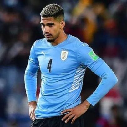 Ronald Araújo vira dúvida de última hora para o Uruguai por lesão muscular