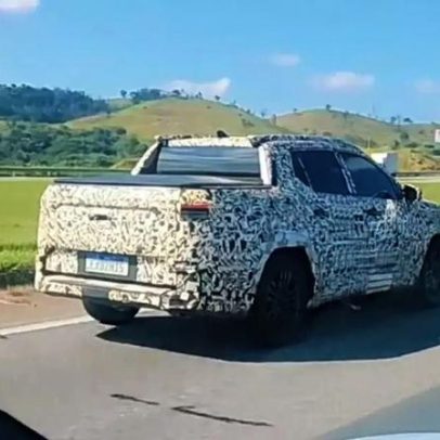Picape da Toyota baseada no Corolla Cross aparece em testes visando Toro e Maverick