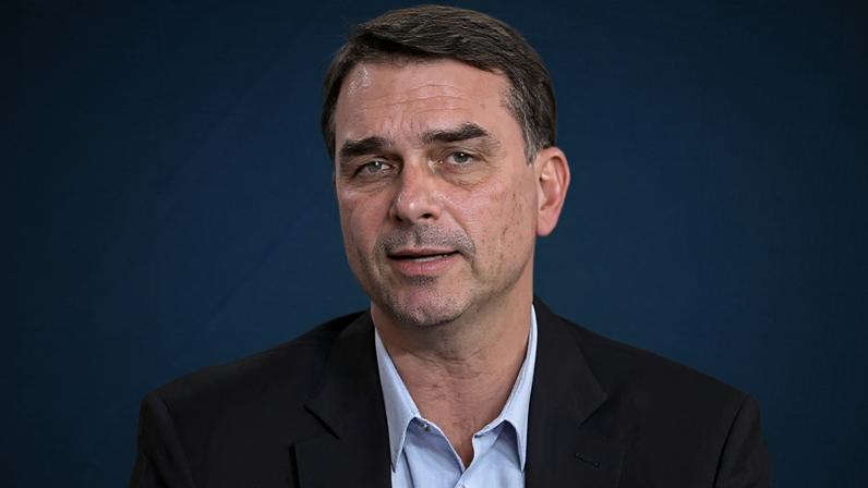 Flávio aponta origem do caso Master no PT da Bahia