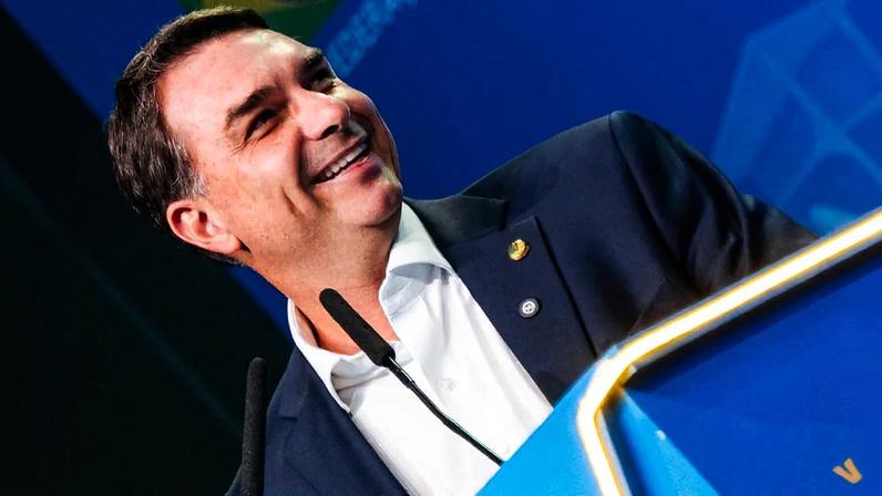 Flávio Bolsonaro - Metrópoles
